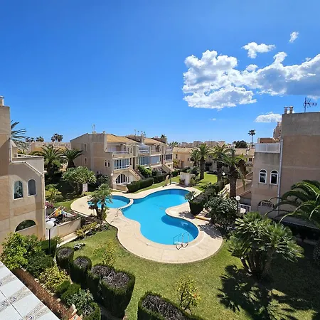 Appartement Penthouse With A Large Terrace Next To The Beaches *