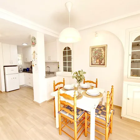 Appartement Penthouse With A Large Terrace Next To The Beaches