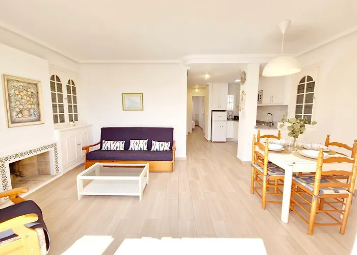 Appartement Penthouse With A Large Terrace Next To The Beaches