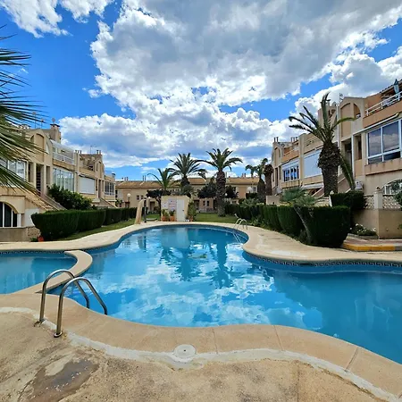 Penthouse With A Large Terrace Next To The Beaches Апартаменты *