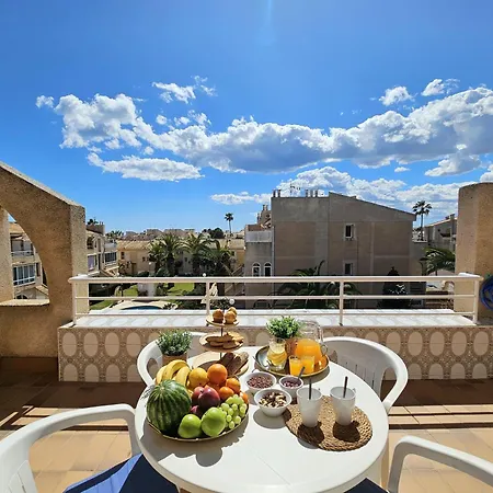 Lägenhet Penthouse With A Large Terrace Next To The Beaches Torrevieja