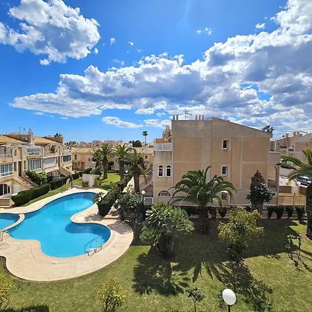 Lägenhet Penthouse With A Large Terrace Next To The Beaches Torrevieja