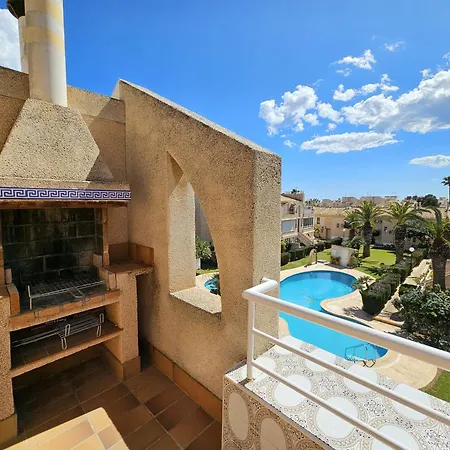 Lägenhet Penthouse With A Large Terrace Next To The Beaches *