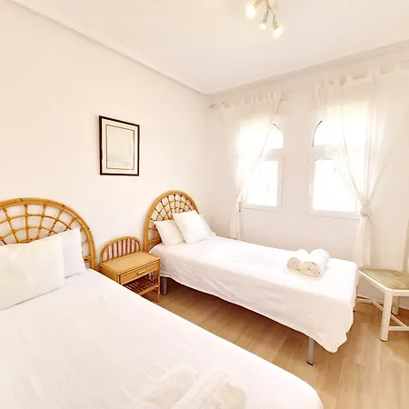 Penthouse With A Large Terrace Next To The Beaches * טורבייחה