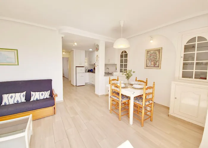 Appartement Penthouse With A Large Terrace Next To The Beaches *