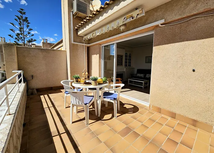 Penthouse With A Large Terrace Next To The Beaches Torrevieja